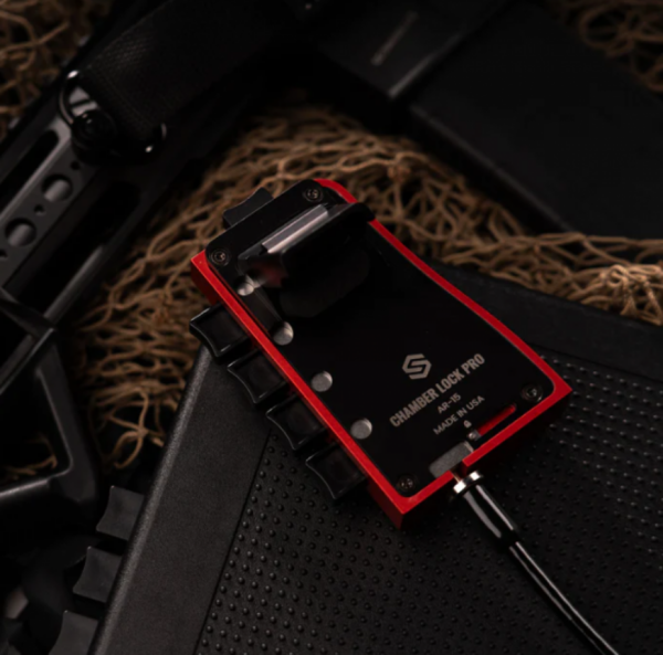 6__02121.png StopBox USA - AR-15 Chamber Lock Pro Red - SB211R
