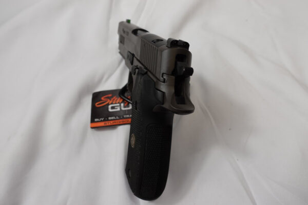 dsc02478-72753.1745514414.1280.1280__88165.jpg SIG SAUER P226 9MM LEGION - E26R9LEGIONR2