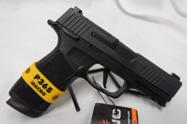 dsc03848__45635.jpg SIG SAUER P365X-MACRO 9MM 3.7" 17+1 KIT 365XCA-9-MS-VKIT