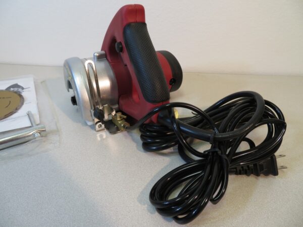 FlorCraft Z1E-AJ-110 4-1/2" 10 Amps Corded Circular Tile New in Case